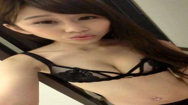 內衣少女 