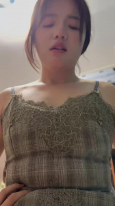 長相清純美少婦如此反差這麽接受調教