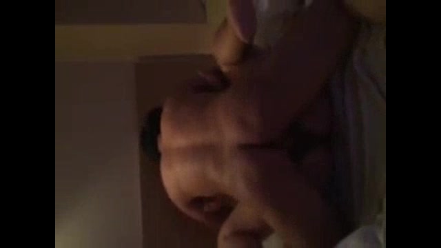 勾引保姆老女口交操逼 (更多熟女视频加QQ：878648749） 