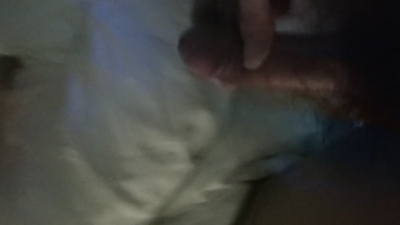 媳婦女上位單男，我後面打飛機