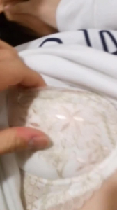 24歲小少婦欲望強大，露臉對白挑逗，真恐射貝，視頻有點長，好好欣賞。