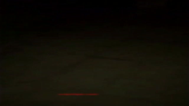 劇情:求你不要殺我，錢全部給你白領下夜班被色狼尾随拖到草叢強幹噴射一臉對白精彩刺激