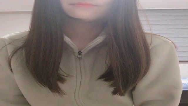 女友露奶自拍 