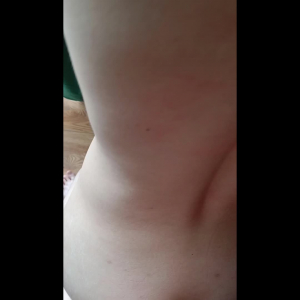 好想讓大夥都看看你這騷逼模樣，讓樓下的人一起上來操我家的騷逼
