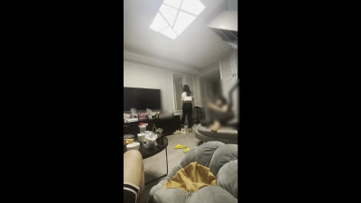 差點雙飛！！在少婦家把她閨蜜操了！！
