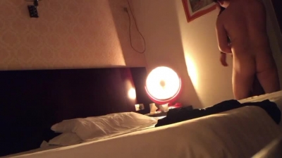 和黑絲理發店的老闆娘的激情性愛