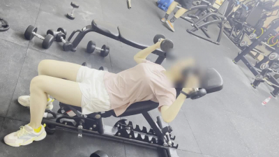 健身房勾搭的少婦，直接帶去酒店操了！！（真實良家非演員！）