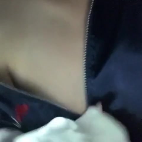 宿舍裡面摸奶