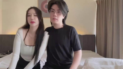 大奶高顔美女吃雞啪啪 身材高挑豐滿 一對車燈亮眼（簡階有完整版2部