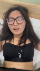 帶眼鏡的就是騷