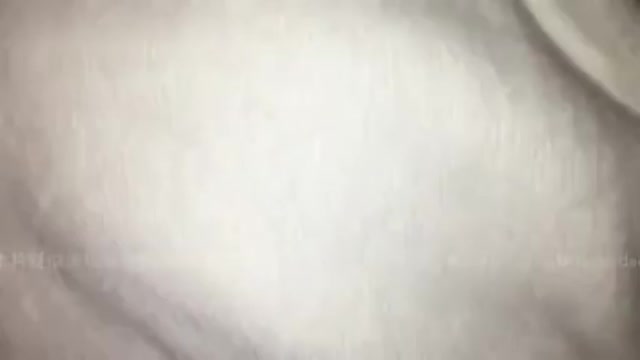 偷情到一半男友盡然打來 雖然被插著還是氣喘吁吁地接起來了~ 