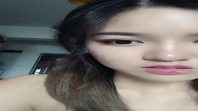 騷姐姐全裸自拍