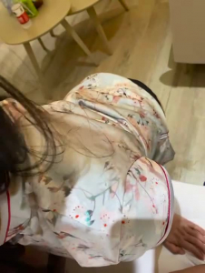 安徽學生妹，2個月沒見逼逼又緊水又多，對白精彩奶子堅挺！同城資源