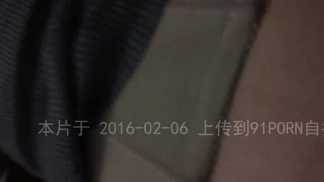 同事都走了，在自己办公室和女文员做爱 