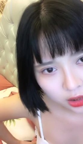 短發禦姐氣質主播收費大秀顔值不錯身材也好