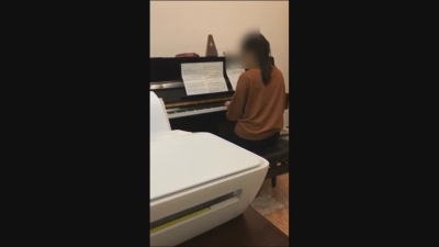 彈鋼琴的少婦被我帶回出租屋草