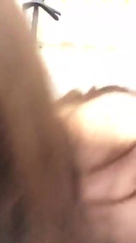 風騷女主播唐唐勾搭房東大叔酒店開房