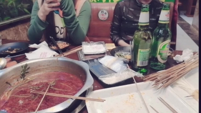 老婆幫我操她閨蜜半推半就給操了