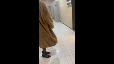 爆操黑絲旗袍長腿上部 黑絲噴尿