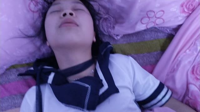 女友學生制服強迫口交
