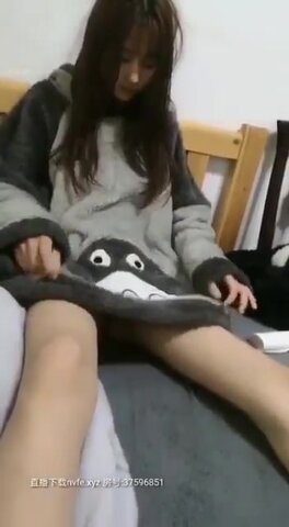 從酒吧帶回家調教還說又内射又要吃避孕藥了