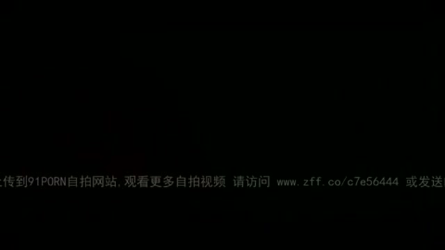 趁女友不在家把她好闺蜜给操了，E大奶妹纸手感真好后入抽插爽翻天 