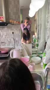 日租房幹學姐 學姐真的是騷啊 一直在亂叫 身材無敵好