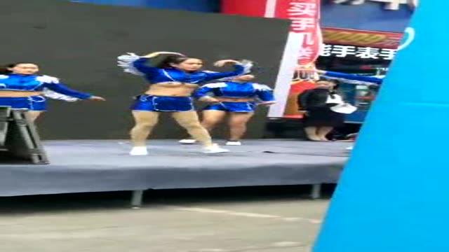跳舞，不小心就 