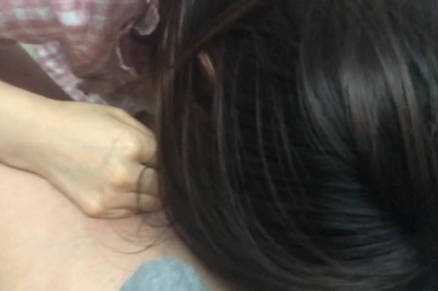 珍藏片段白皙聖誕夜97年漂亮學生穿睡衣跪式口交最後口爆