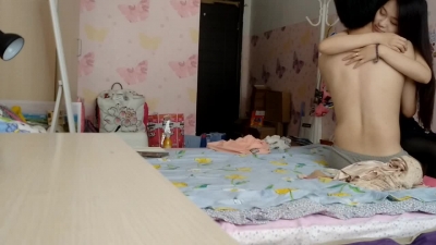 小美女完滿露臉出租屋偷情，絲襪高跟做愛内射