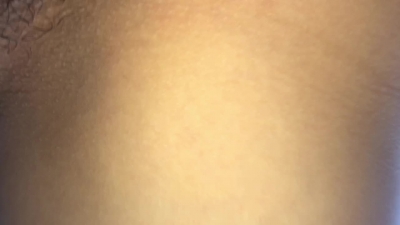 用擴陰器給女友擴逼，捅女友屁眼屎出來了