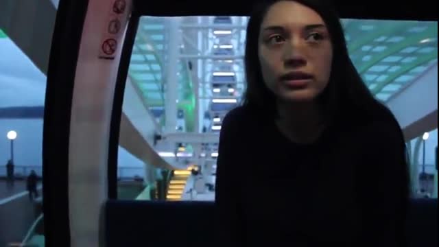 混血妹找朋友一起坐摩天輪露巨奶 