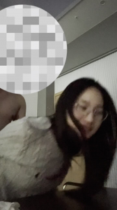 早晨學校教室樓會議室跟女友激情大戰真刺激