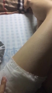 騷貨老婆醫院手術也不忘發騷，發視頻誘惑我（手勢驗證）