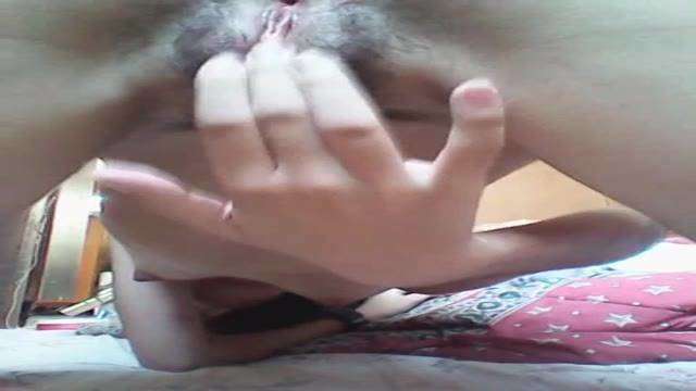 粉嫩女友自拍下體 