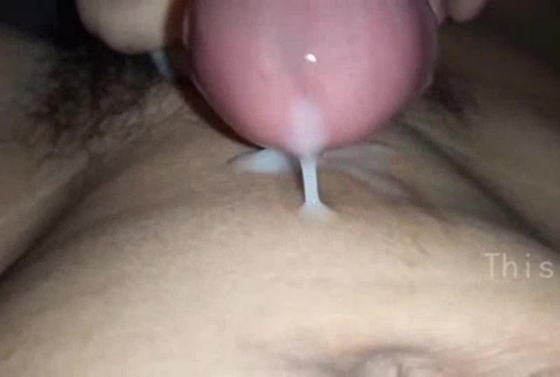 邊打電話邊口交摳她噴水好多給我射了電話還沒斷