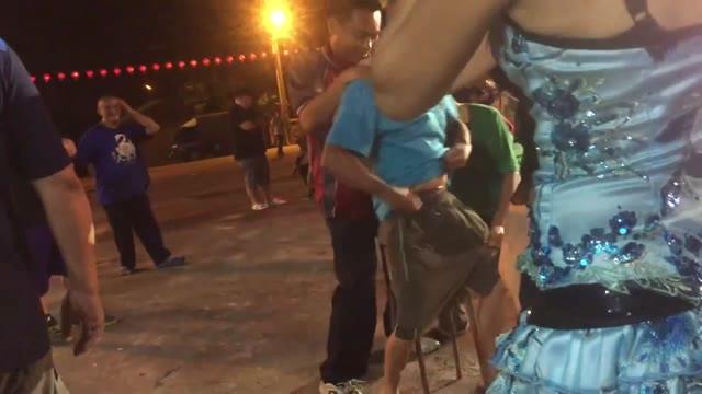 阿伯好爽