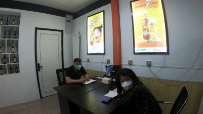 公司銷售與公司财務下班沒人辦公室偷情（看下面 ）