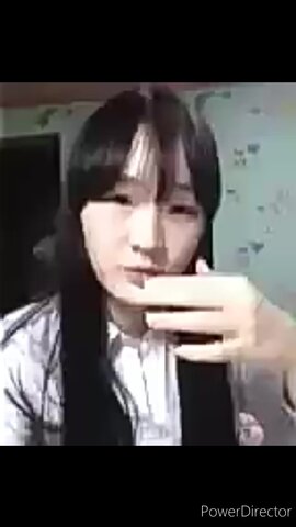騷妹解衣搓奶頭