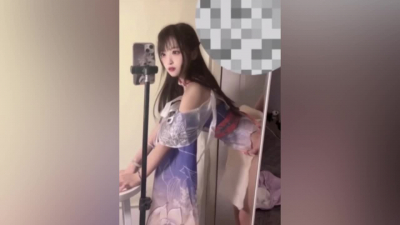 前男友辛辛苦苦調教了一年的清純小美女 如今卻是我胯下肉便器