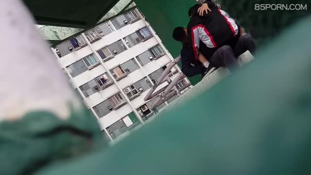 香港生天台搞搞震