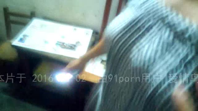 巨乳阿姨约我到她家玩 (更多高清熟女视频加QQ：878648749） 