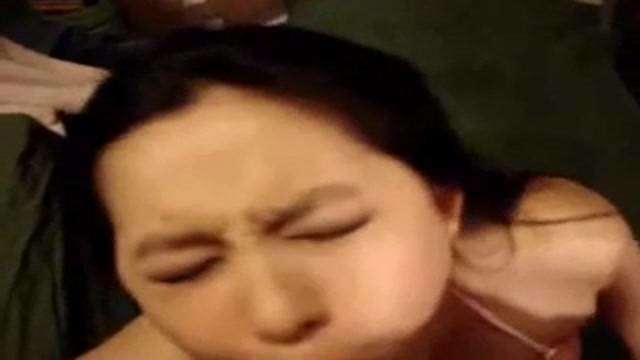 日本正妹吃香蕉 