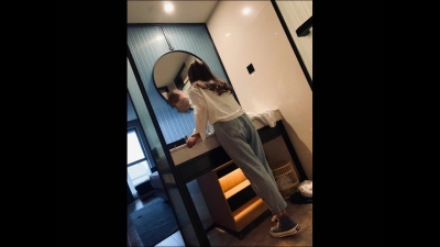 真實綠帽系列，少婦穿着情趣睡服來到我房間