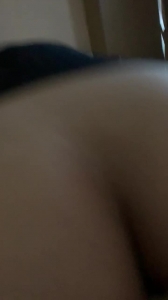 摳大姐姐的BB，淫水直流69