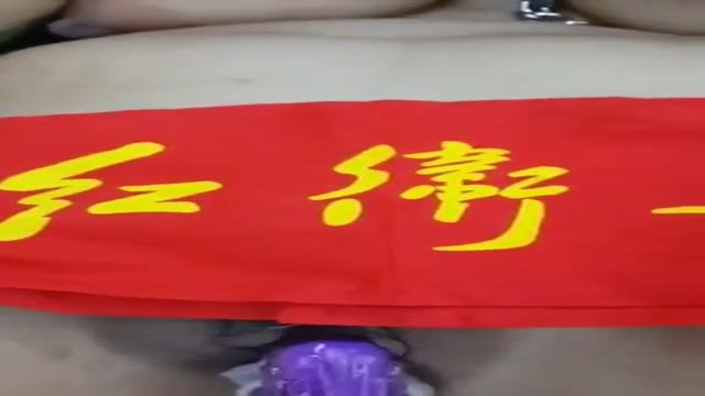 非常有毅力的女士官 