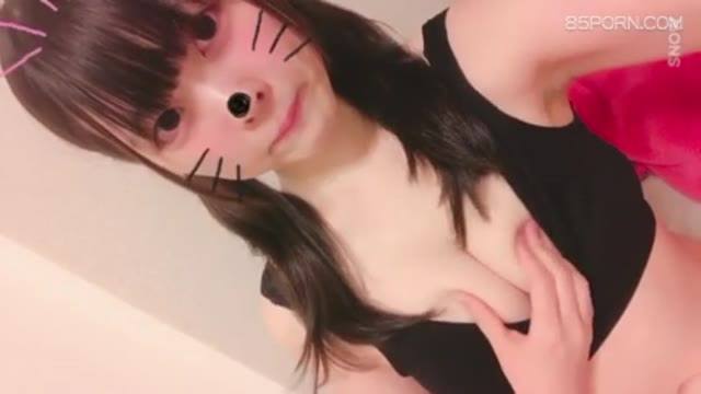 可愛小胸