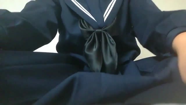 想看我裙底嗎？