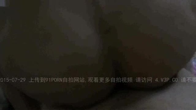 广州番禺少妇邀请我到她家操B 