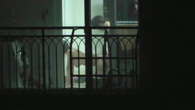韓國情侶邊看電視邊做愛 